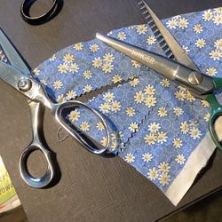 Singer Sizers  Pinking Shears And Clean Cut Scissors 2,50 $ Each Good Work 