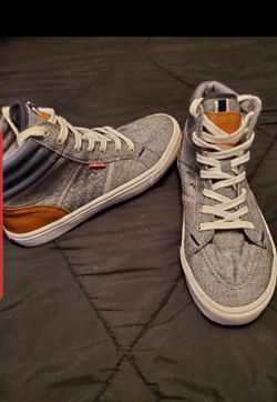 Levi's casual shoes