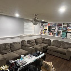 Couch Five Piece Set With Speakers 