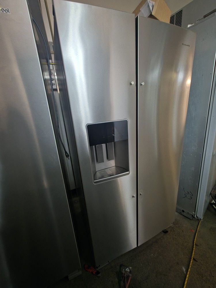 KITCHENAID SIDE BY SIDE STAINLESS STEEL REFRIGERATOR