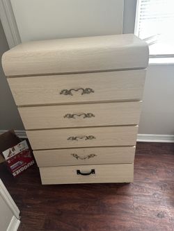 Beige 5 Drawer Dresser