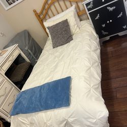 Twin Bed 