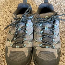 Merrell Size 8.5 Hiking shoe