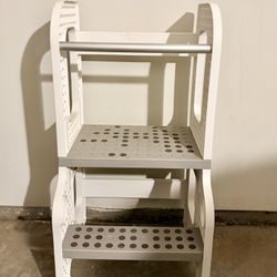 KITCHEN BUDDY 2-in-1 STOOL 