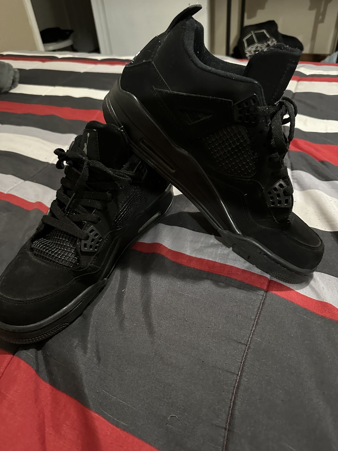 Jordan 4 Black Cats Size 11
