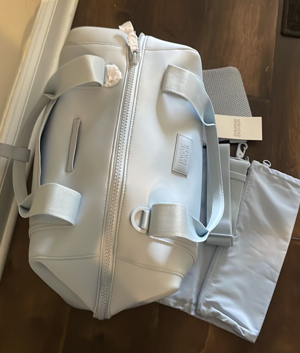 DAGNE DOVER LANDON CARRYALL NWT for Sale in Downers Grove, IL - OfferUp