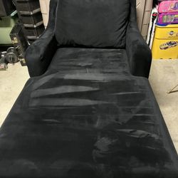 Black Lounge Chair
