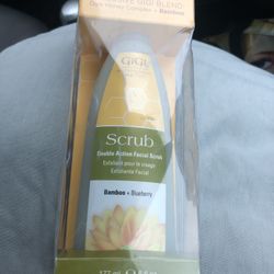 Gigi Double Action Facial Scrub 