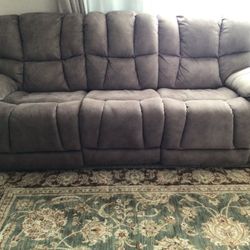 Southern Motion Wild Card reclining sofa