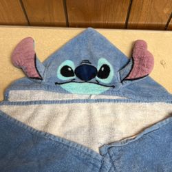 Disney’s Stitch Hooded Bath Towel