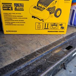 DeWalt Compressor 
