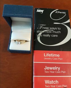 Yellow gold 18 ring, size 8