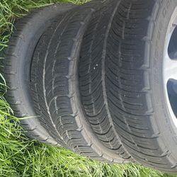BFGoodrich  245/45r17 tires (rims not included )