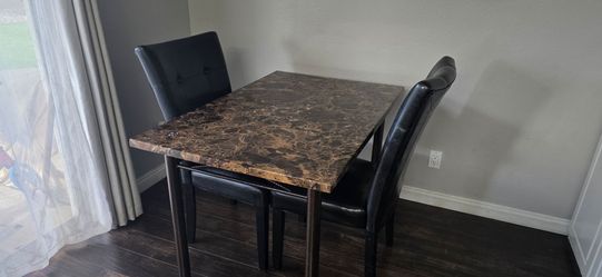 breakfast table