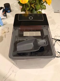 Ice maker