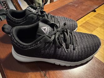 Reebok Size 6 Women