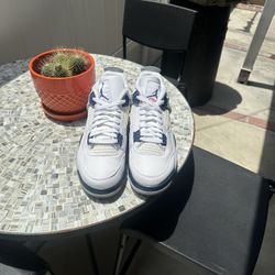 Jordan 4 