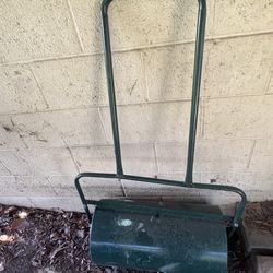 Rolling sand compactor