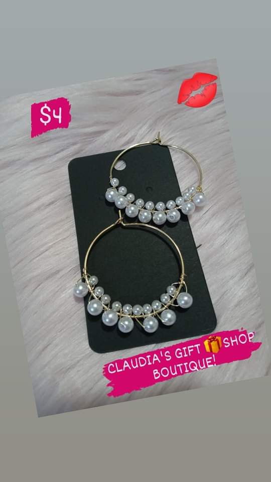 Cute Pearl Hoops
