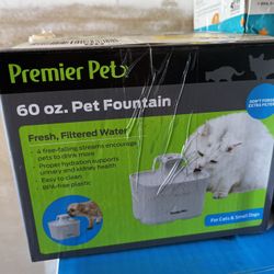 60 Oz  Pet Fountain