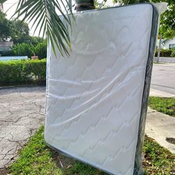 NEW QUEEN MATTRESS AND BOX SPRING -- Also Available In All Sizes.