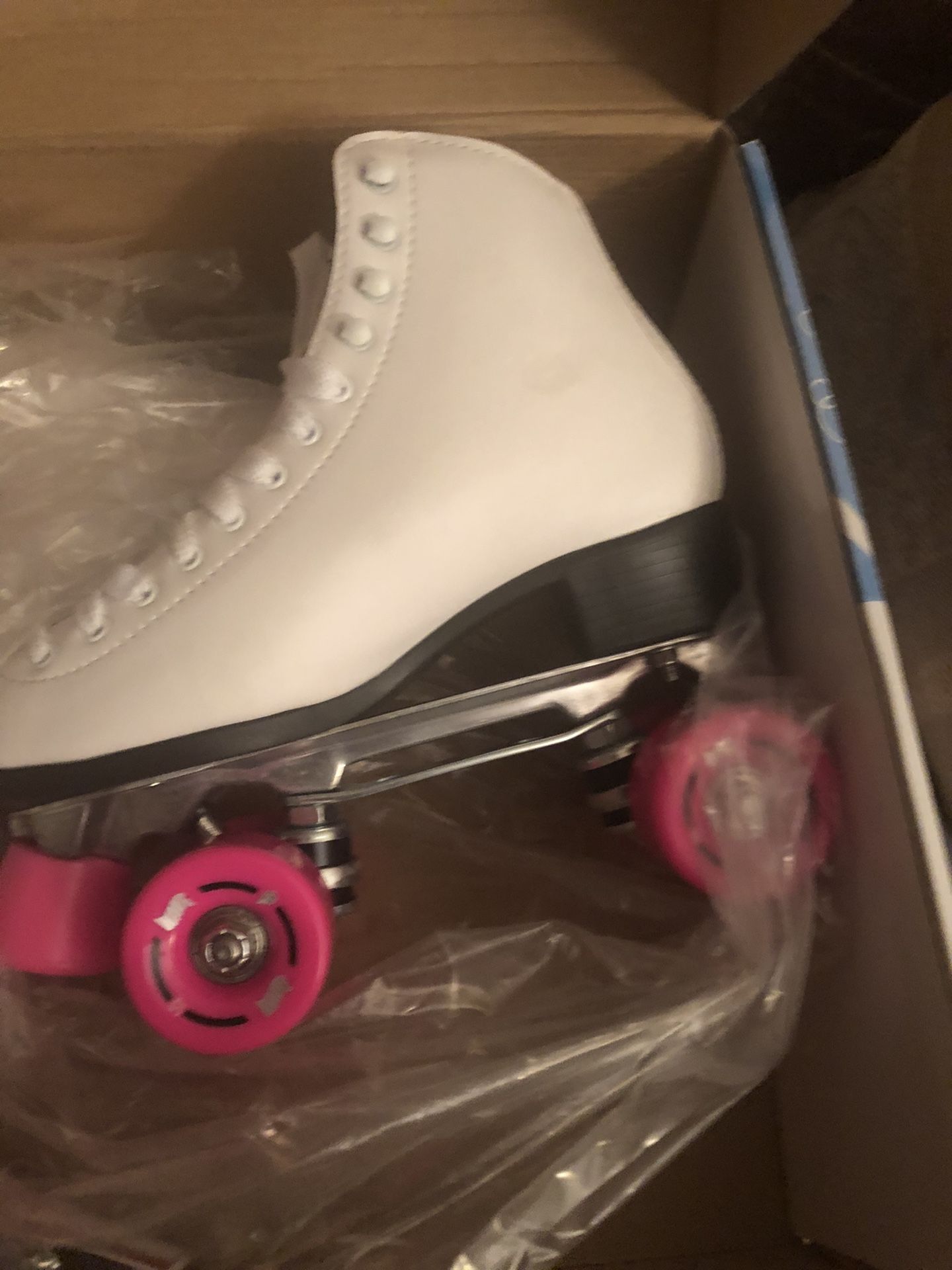 RW Wave Women pink and white roller skates