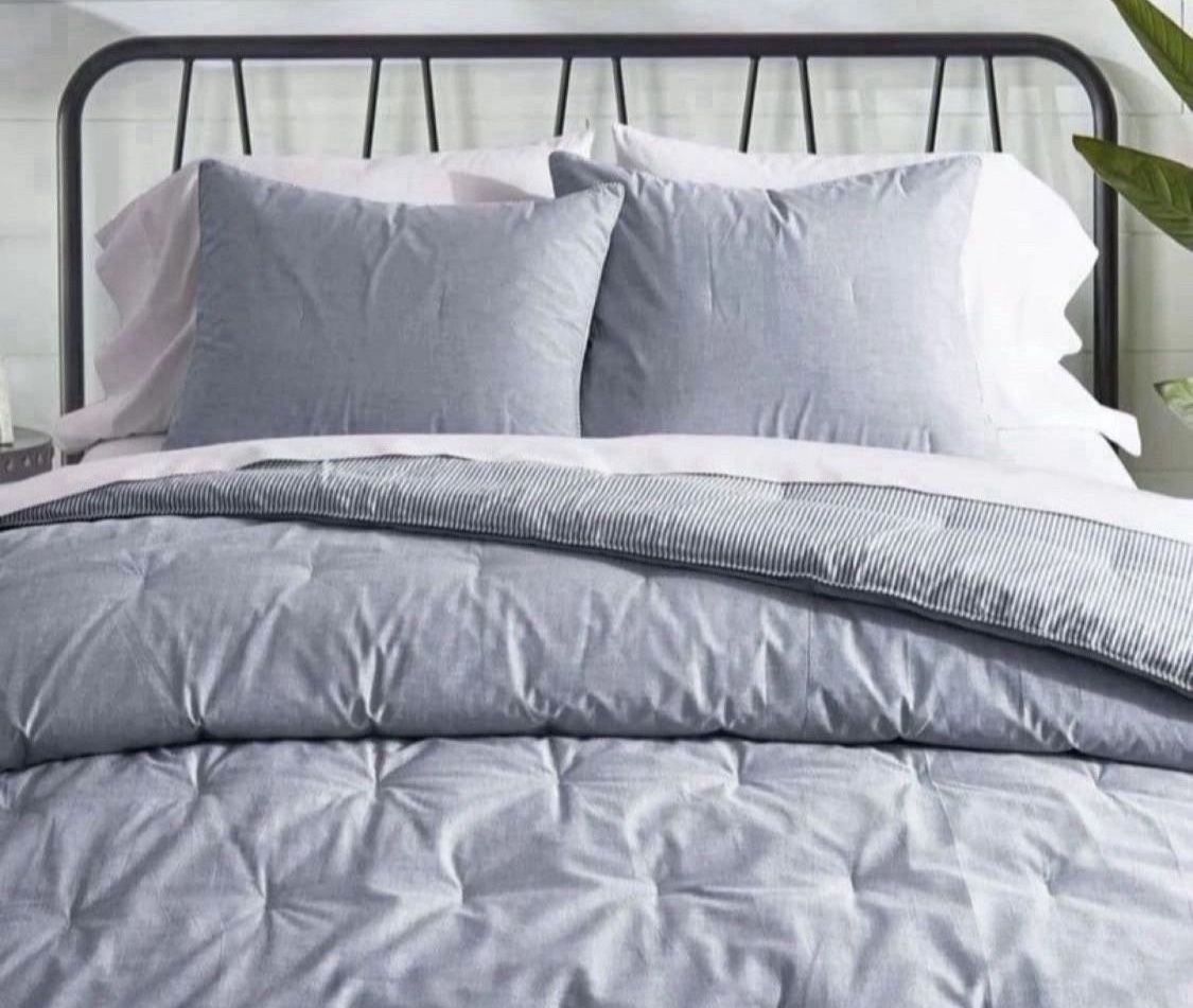 New Queen Size Modern Black Sturdy Bed Frame