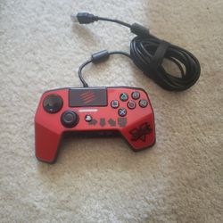 Mad Catz Street Fighter V fightpad PS4