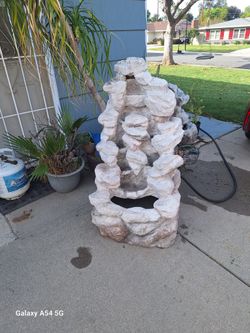 4 Foot High Good Condition With Pomp No Leacks