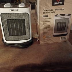 Like New  Pelonis    Portable  Ceramic Heater