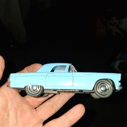1955 Ford Thunderbird hard top by Kinsmart. Very clean condition 1:36 scale.