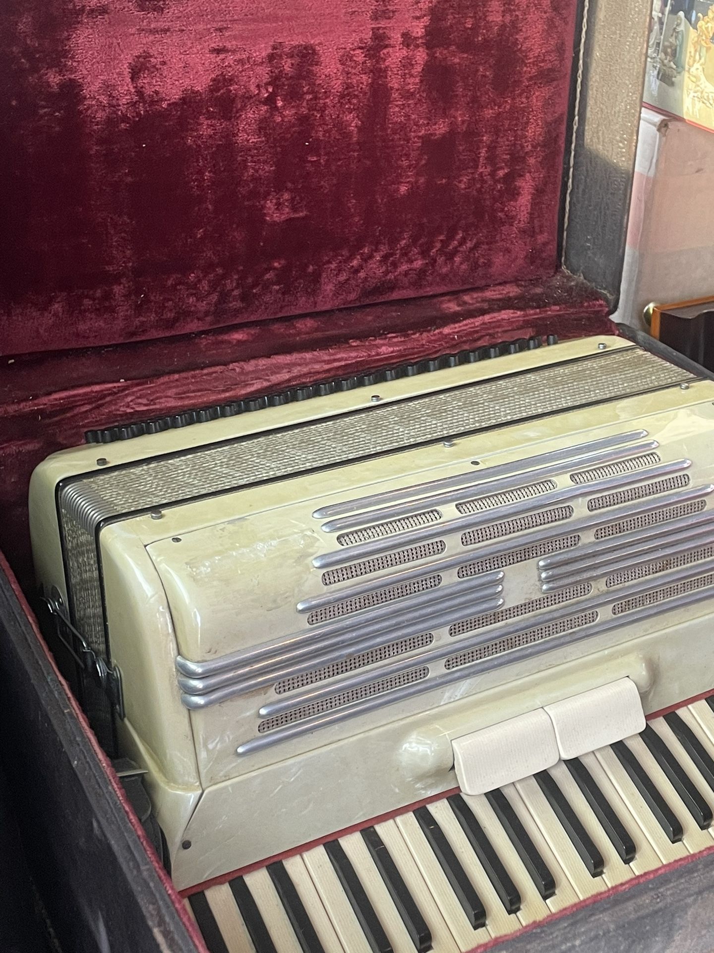 Old Vintage Large Pearloid Accordion 