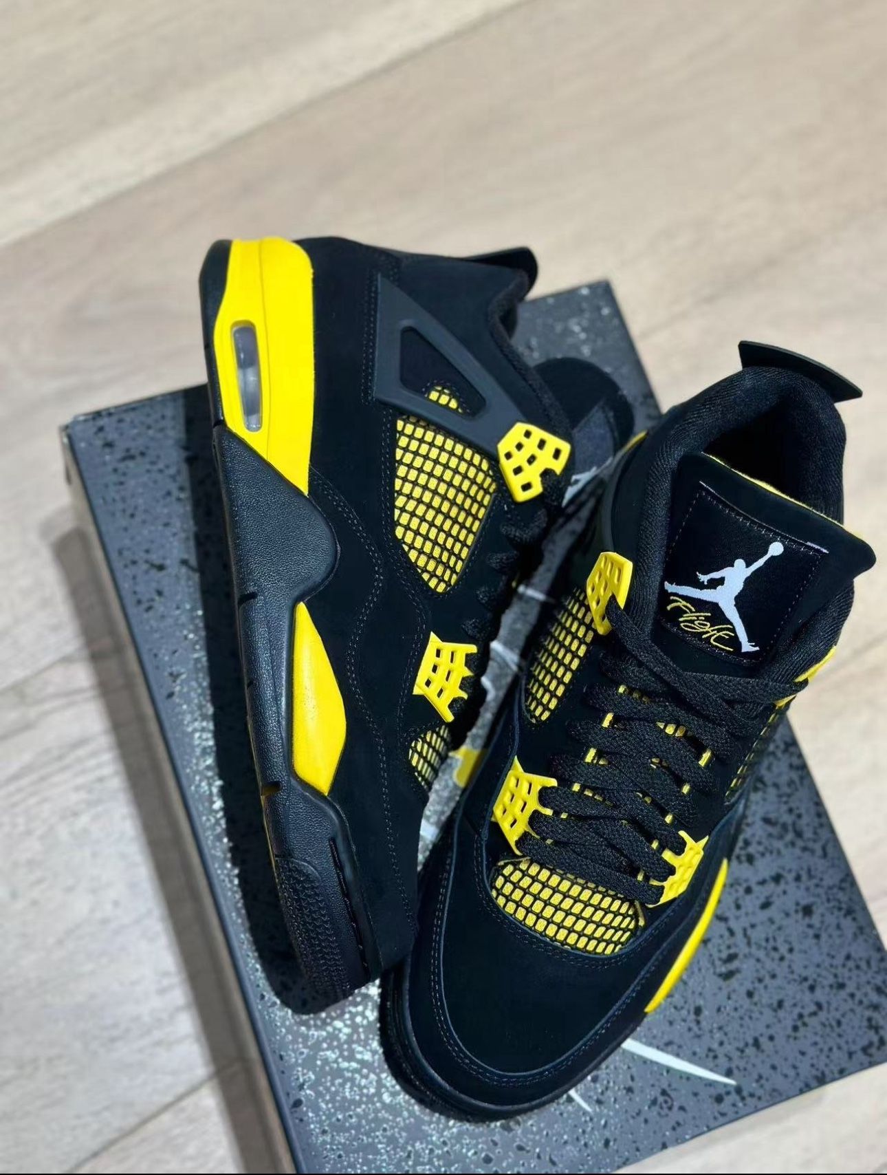 Jordan 4 