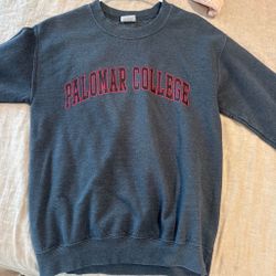 Palomar college crew neck size small