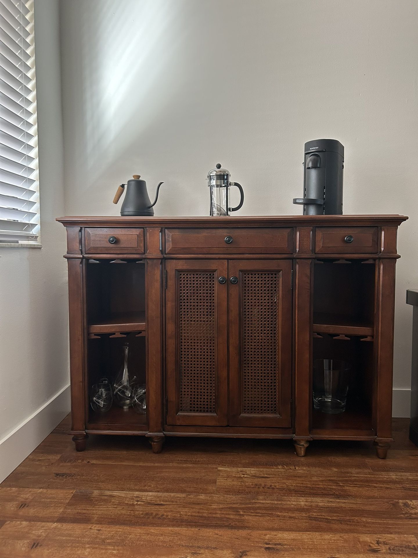 Pottery Barn - Bar - Buffet