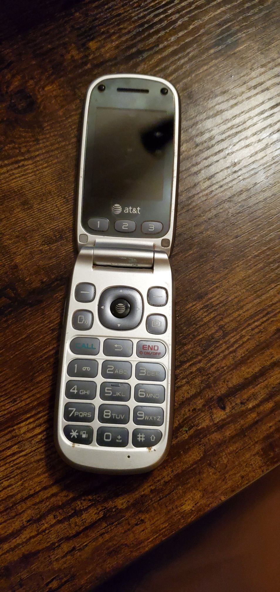 AT&T PANTECH Model:P2030 Flip Phone