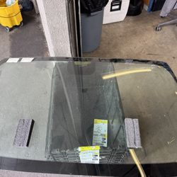 2007-2014 Oem Front Windshield  Chevy 