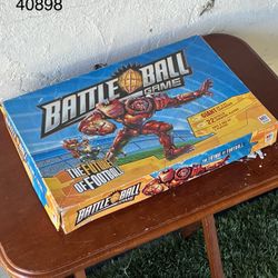 Vintage! 2003 Milton Bradley Battleball Game  40898