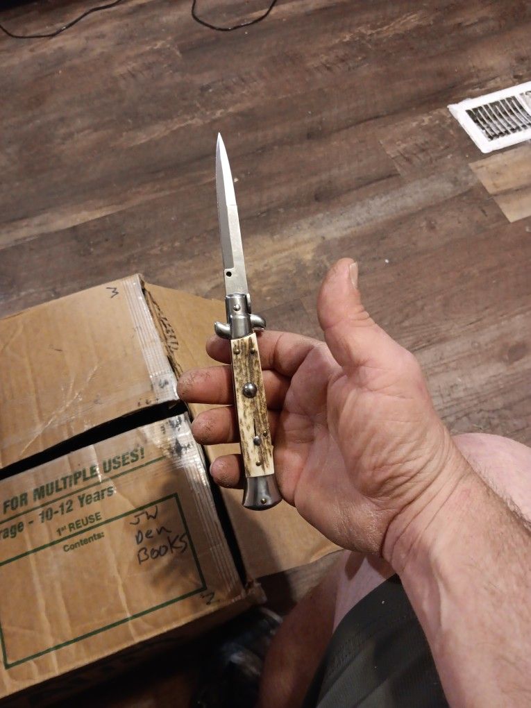 Switchblade