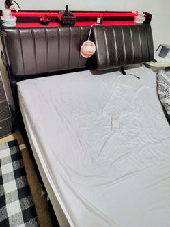 Full Size Bed