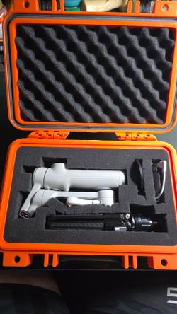 Insta360 Flow 2 Pro gimbal new
