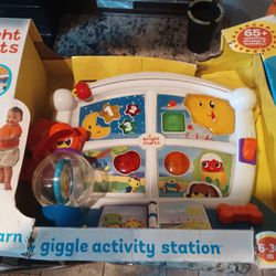 Bright Starts Learn &Giggle Activity Station
