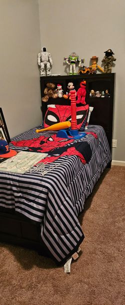 Kid twin bed