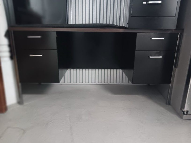 Modern Black Office Desk - Double

Drawers