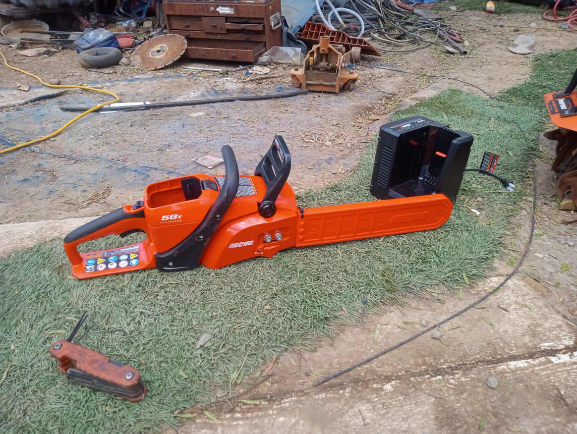 Echo 56v Electric Chainsaw New Never Used Charger And Saw Only 