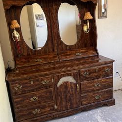 Brown Queen Bedroom Set 