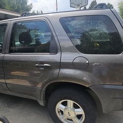 03 Ford Escape