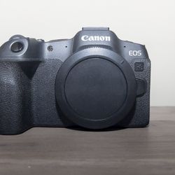 Canon EOS R8