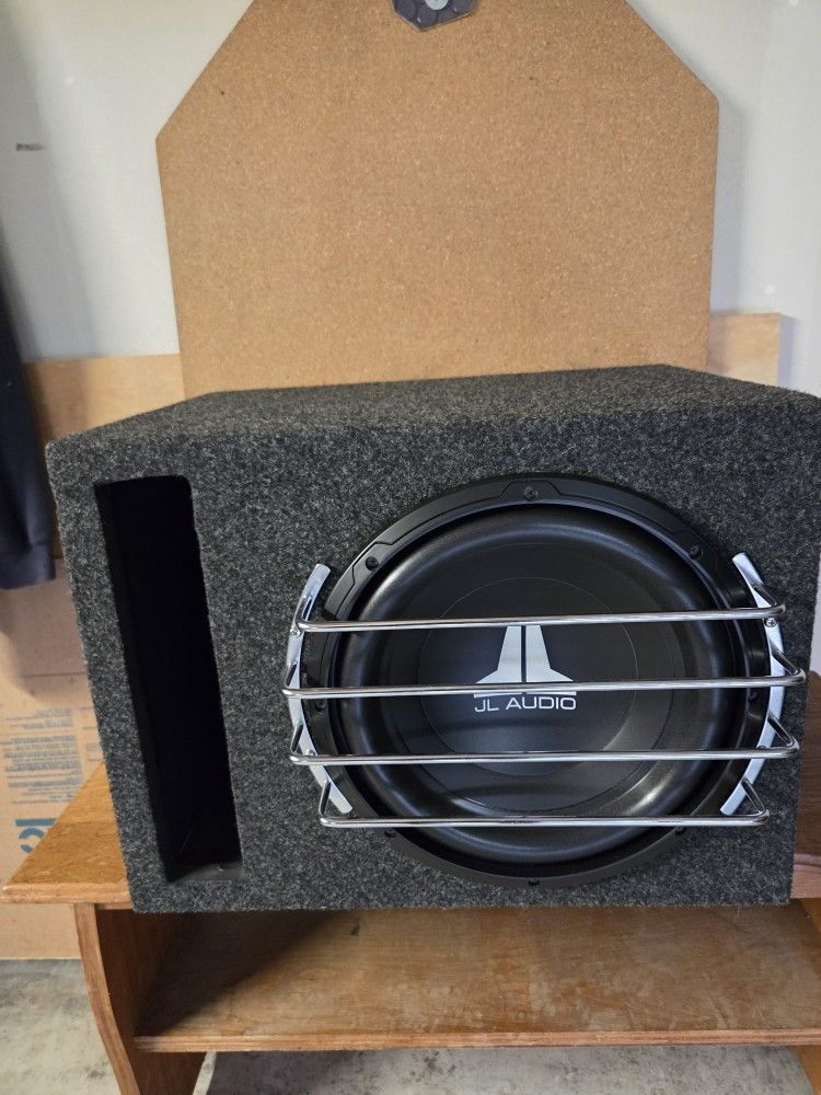 JL Audio 12"Subwoofer with Alpine Amp and enclosure 