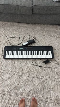 Selling piano Casio CT-S300